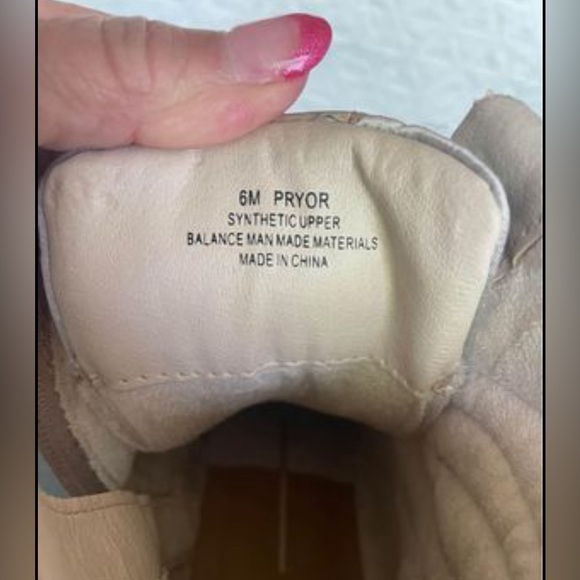 Cute Sparkling Tan Boots - Picture 3 of 4